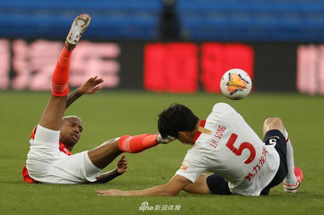 九游体育-费城76人训练开放日，今晨单刀错失引欢呼，中超在即，球队文化再被提及-九游体育