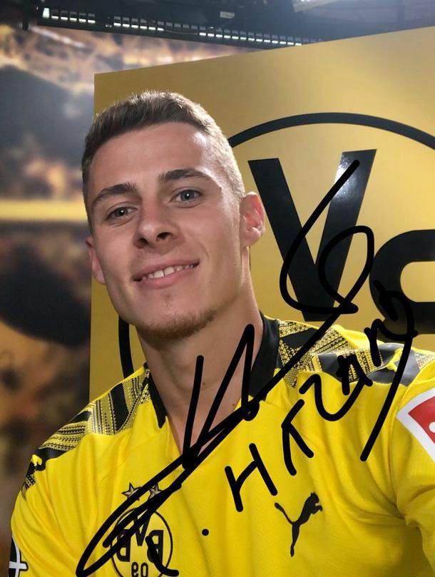 九游电脑版-包含葡超赛程吃紧；多特蒙德今夜官宣签约；更衣室稳定；控场能力受关注的词条-九游电脑版